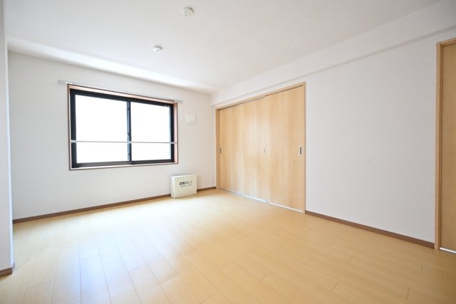 ＣＥＮＴＲＡＬ　ＧＡＲＤＥＮ　ＲＥＳＩＤＥＮＣＥ　ＴＯＫＹＯ2階 リビング