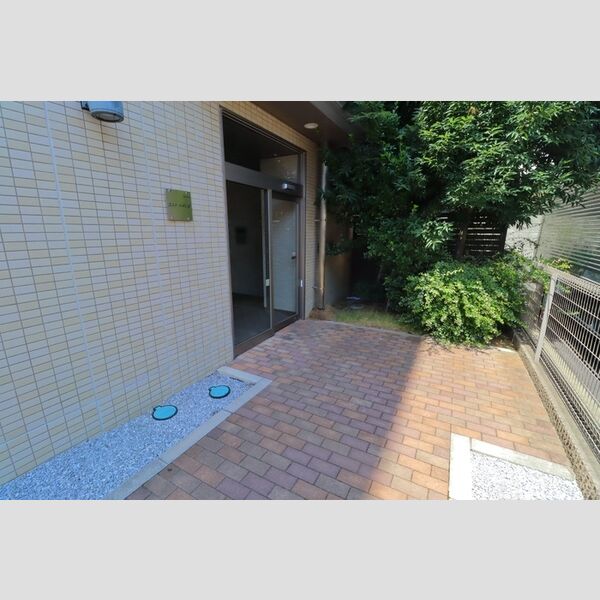 エスト・レザン　Ⅱ エントランス