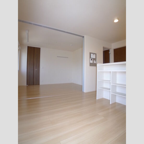 ロマージュNARITAⅡ205号室 リビング