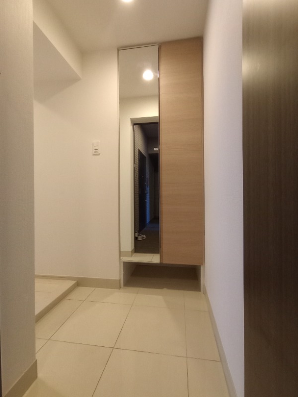 クレイシア秋葉原ラグゼスウィート3階 玄関