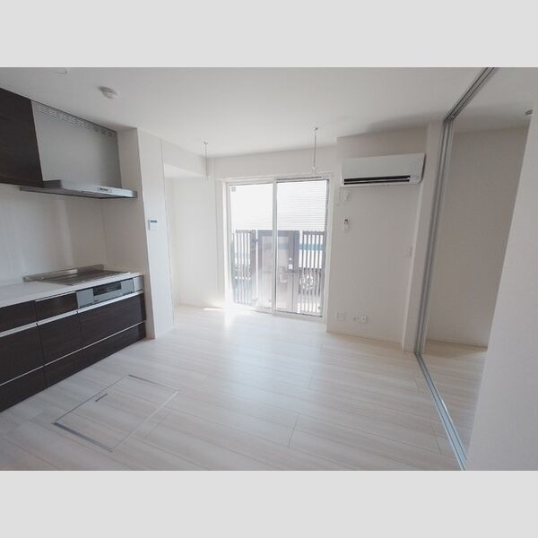 ときわぎⅢ105号室 LDK8.1帖(別角度)