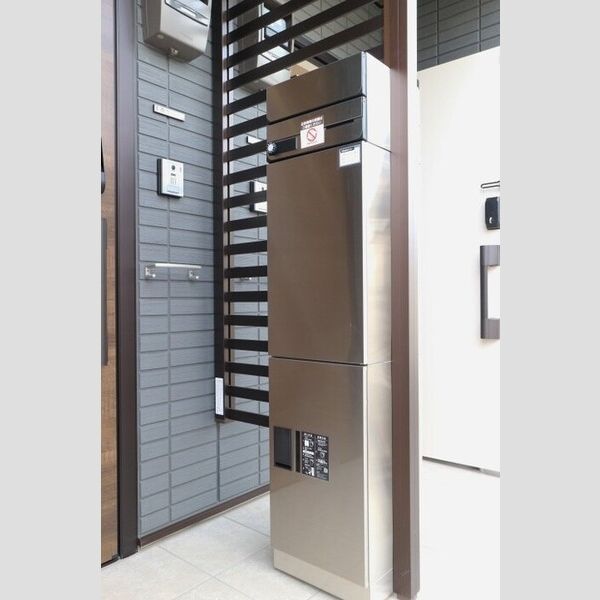 ソラーナ　フェリス103号室 宅配ボックス