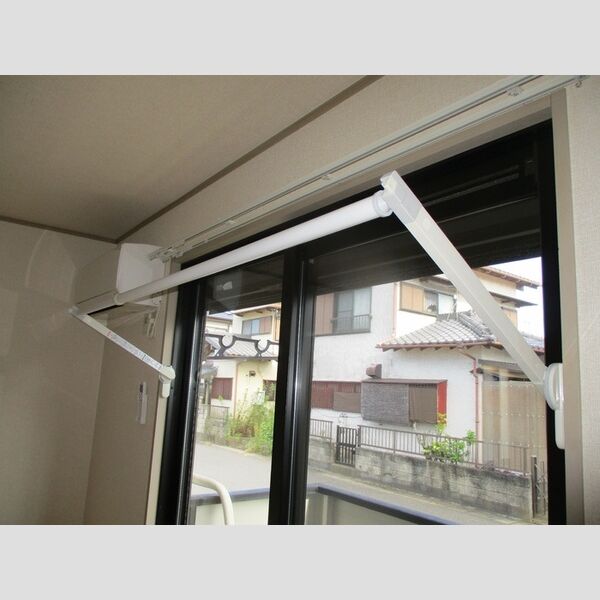 ラ・インテラ・パス　C101号室 室内物干し