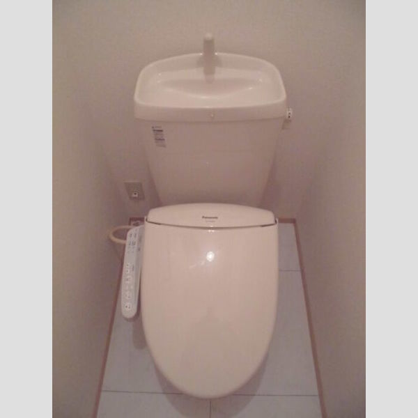 イースト・コート202号室 温水洗浄暖房便座