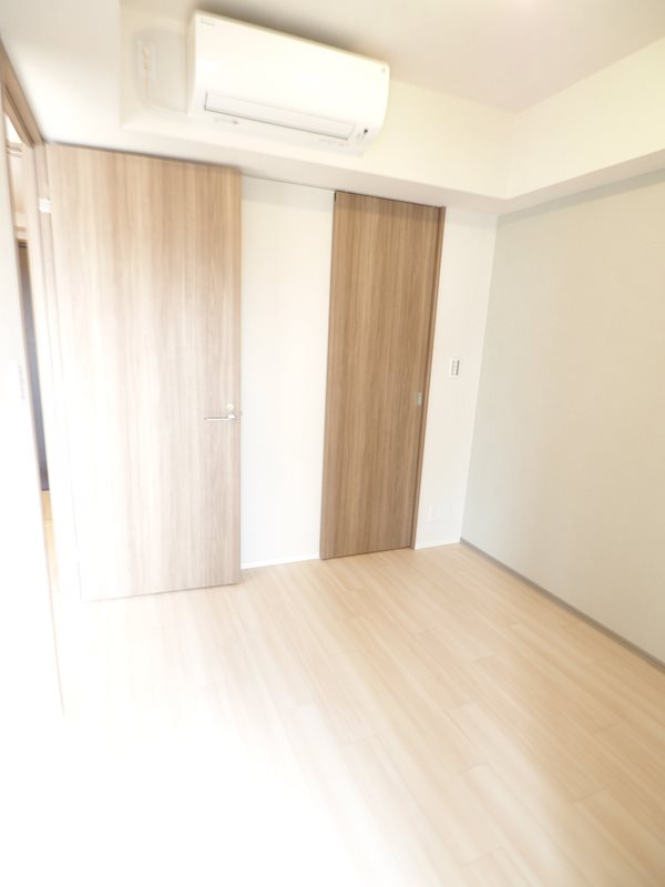 ＯＮＥ ＲＯＯＦ ＲＥＳＩＤＥＮＣＥ ＡＳＡＫＵＳＡＢＡＳＨＩ11階 寝室