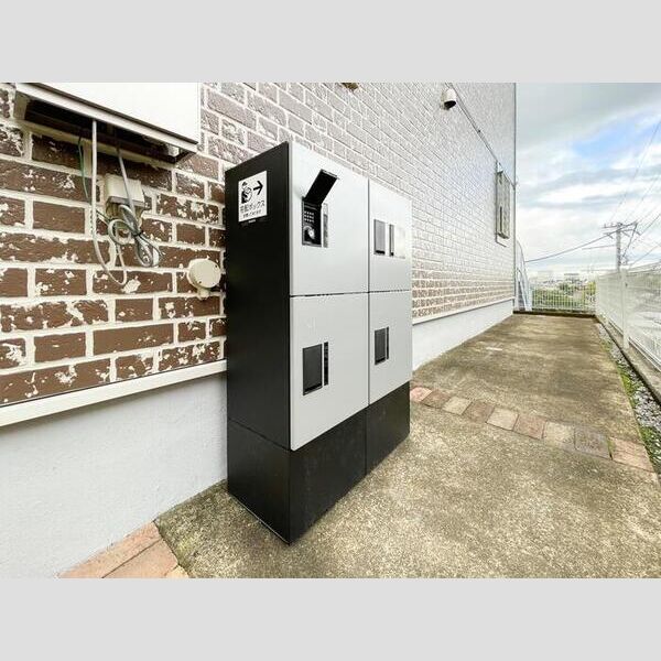 サンテラス富士203号室 宅配BOX