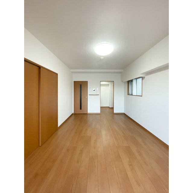 アーバハイツ六町環七北通り0503号室 リビング