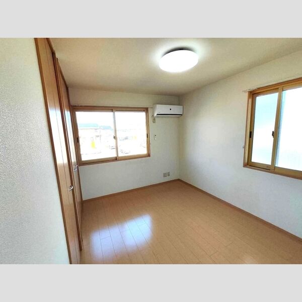 メゾンベール末広Ⅱ201号室 北側洋室