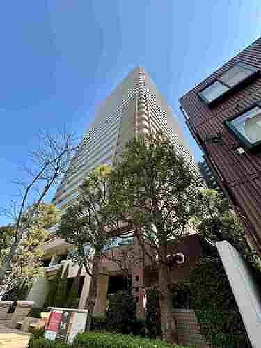 ライオンズステージ府中シティタワー30階 建物外観　※2026年3月の写真