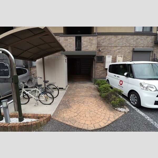 ウィルモア桜町103号室 エントランス