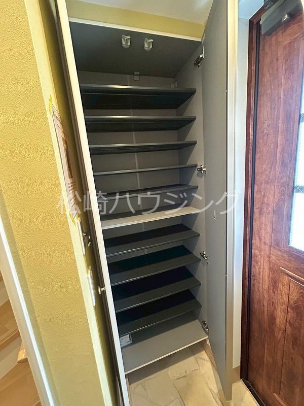 上高田2丁目11戸建 玄関