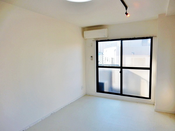 STROM　WESTEN リビング