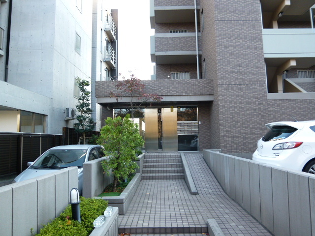 プランドール鷺沼 エントランス