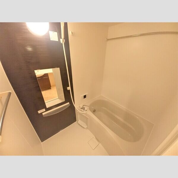 アルカンシェル北越谷106号室 バス