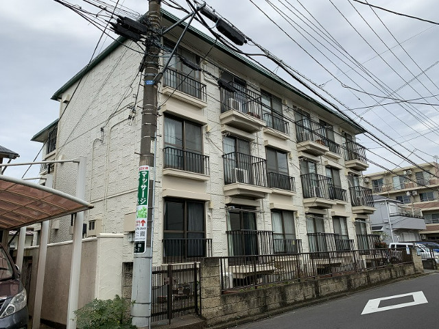 シュロス・林間3階 外観