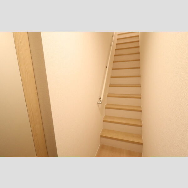 セレスティア小金井中町201号室 玄関