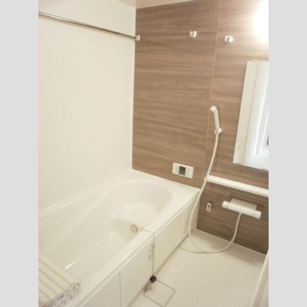 SJⅢ103e号室 ゆったり入れる一坪風呂☆