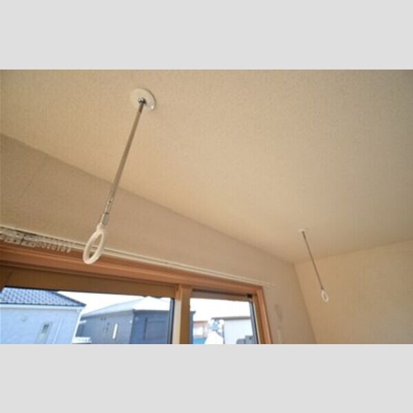 ガーデンハウス201号室 室内物干し