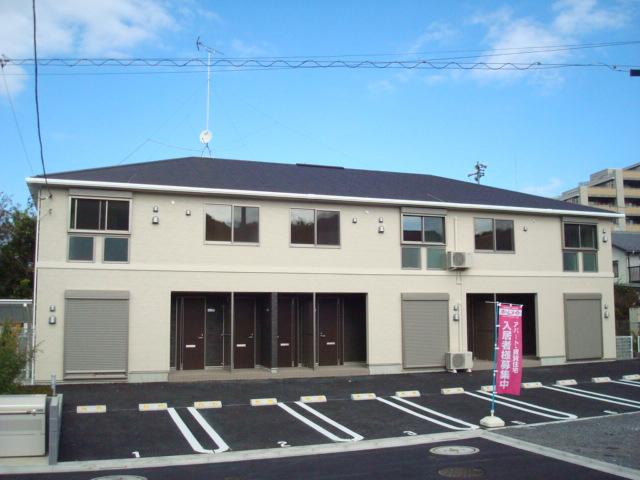 ブロッサム 外観写真（昼）