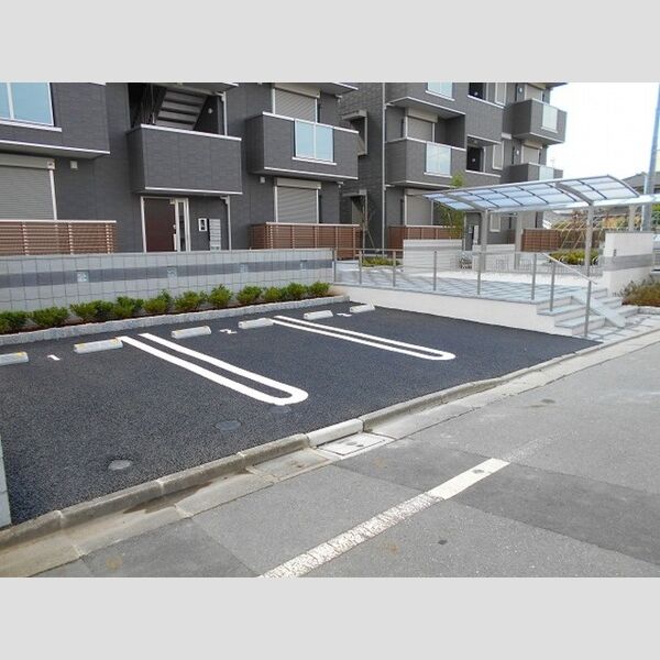 グレイス　A棟302号室 駐車場