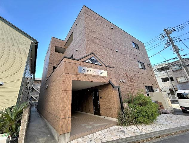 ピアステージ綱島110号室 外観写真（昼）