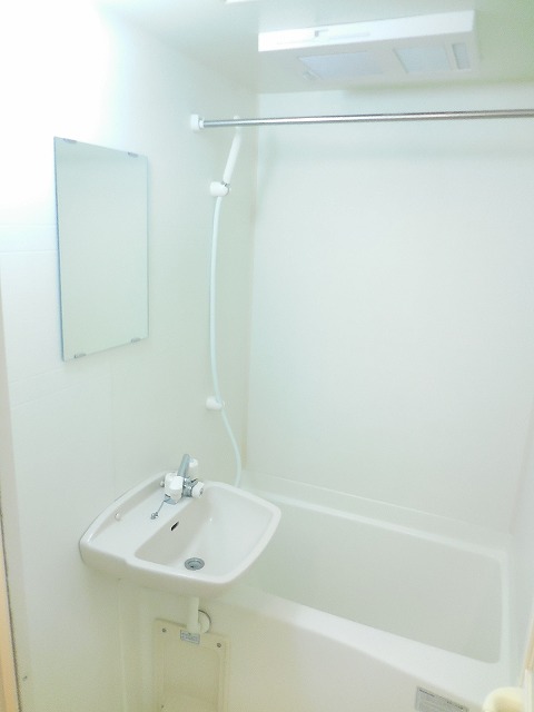 レオパレスＲｙｏｕ バスとトイレが別になっています。