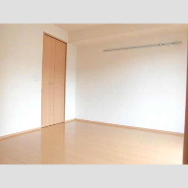 ソレイユ　B102号室 洋室(南側:6帖)