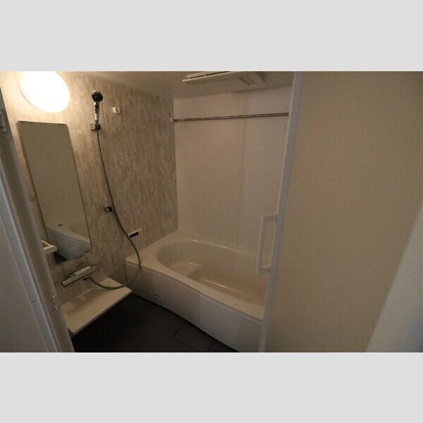 D-KISARIA　EⅠ202号室 浴室