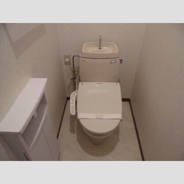 シャネルI&S101号室 トイレ(温水洗浄暖房便座)