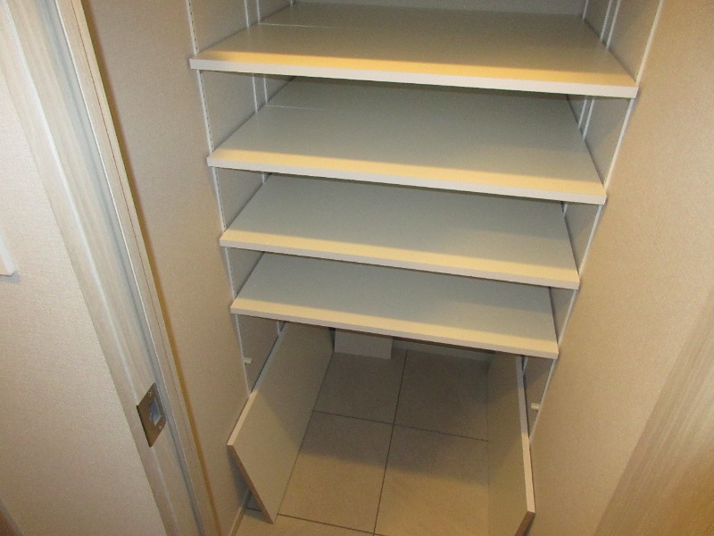 クリオラベルヴィ横濱サウス8階 玄関