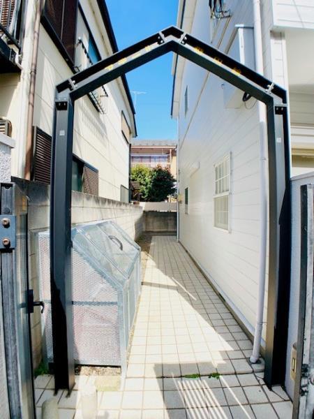 アーデル飛田給2階 エントランス