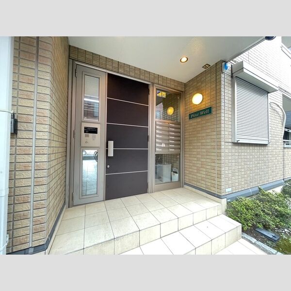 Pine　Well エントランス