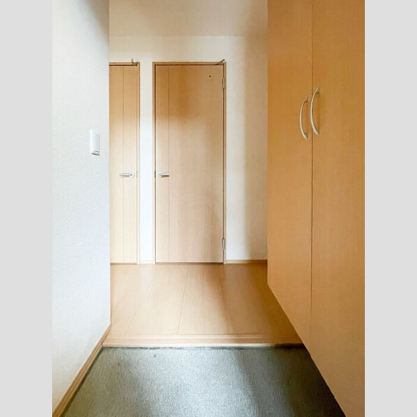 サンオークヒルズ102号室 玄関