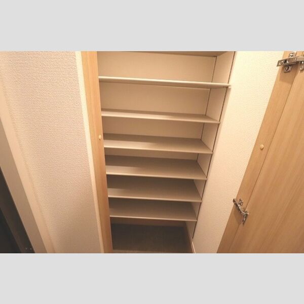 コンフォール202号室 シューズクローク