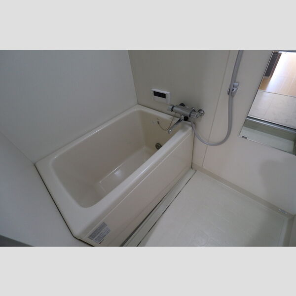 ビラ・ジュニペラス　C棟 バス