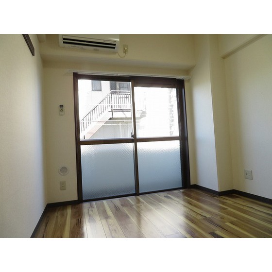 エバーグレース西府0207号室 居室