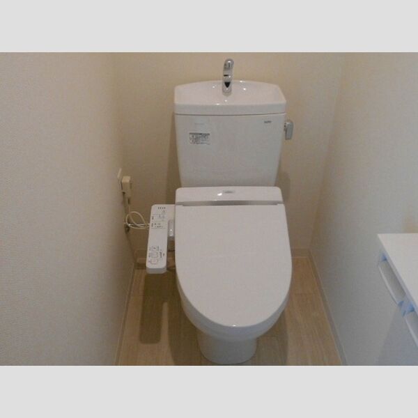 フェリス　コート トイレ　温水洗浄暖房便座