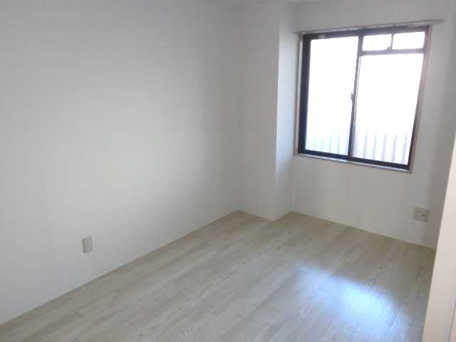 ドミールシャルム 洋室