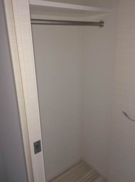 リヴシティ横濱関内10階 収納