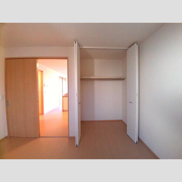 ルガール・セレナ クローゼット