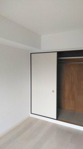 エミネンス林間Ⅰ 洋室　収納　※現況優先