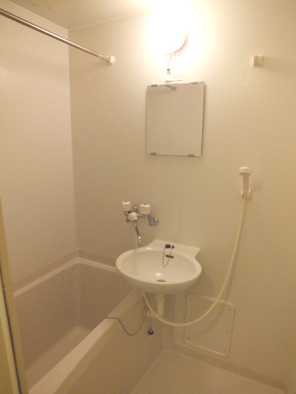 レオパレスＲｅｄＨｉｌｌ バス・トイレ別