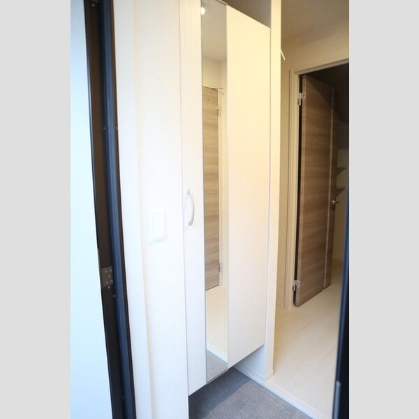 D-roomTODA Front Court　A306号室 トールタイプシューズBOX