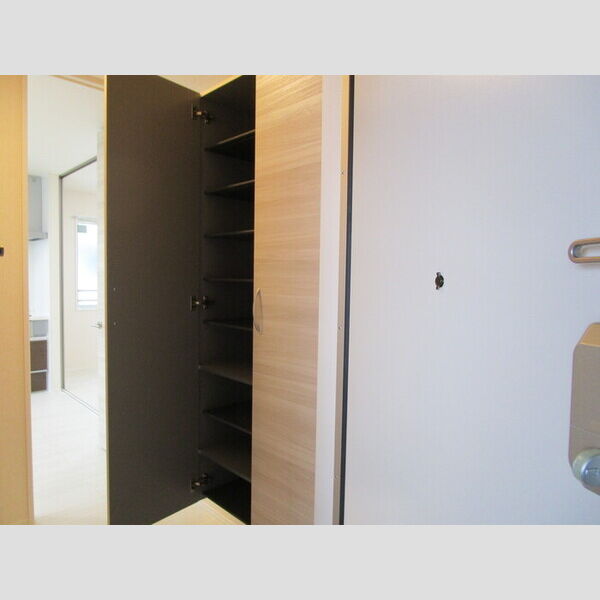 ガルデ妙典301号室 トールシューズBOX