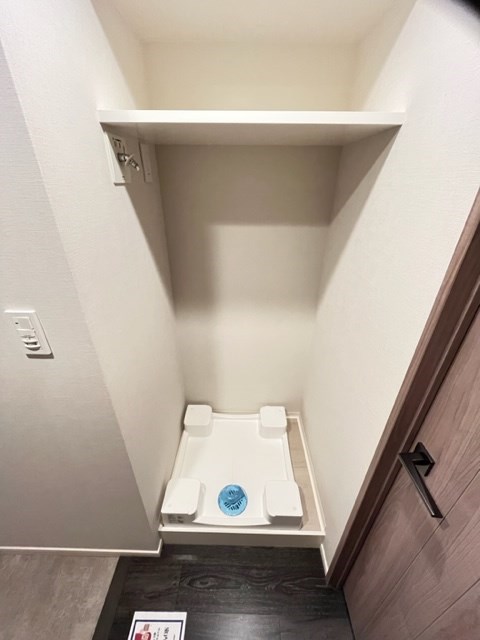 クレヴィアリグゼ日暮里4階 洗濯機置場