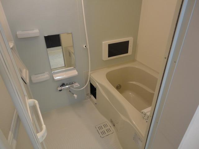 アドヴァンスコートＫ バス