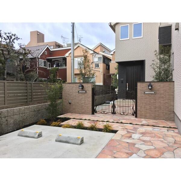 ロワジール エントランス