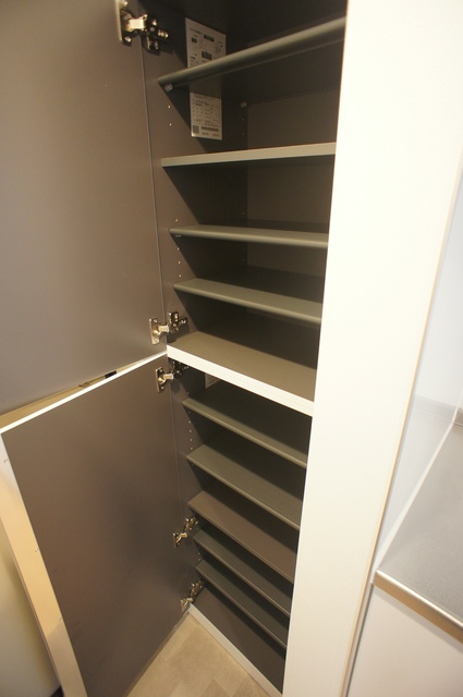 ラウレア千葉中央0101号室 収納