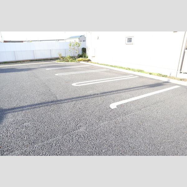 セジュール・アイ 駐車場