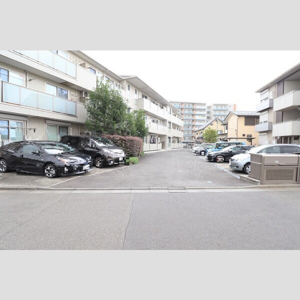 リベラマーロ 駐車場